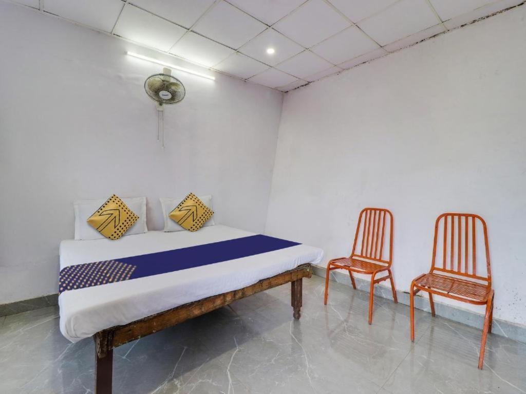 Hotel Jaiswal Estate ムスーリー エクステリア 写真