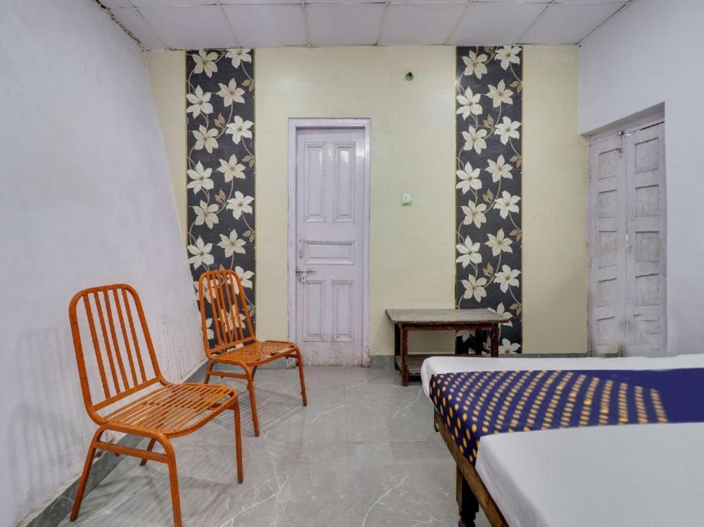 Hotel Jaiswal Estate ムスーリー エクステリア 写真