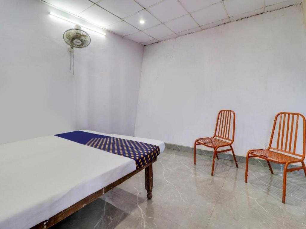 Hotel Jaiswal Estate ムスーリー エクステリア 写真